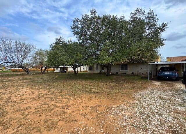 3-bedroom rental at 14850 Fm 1937 in San Antonio, TX — photo 1
