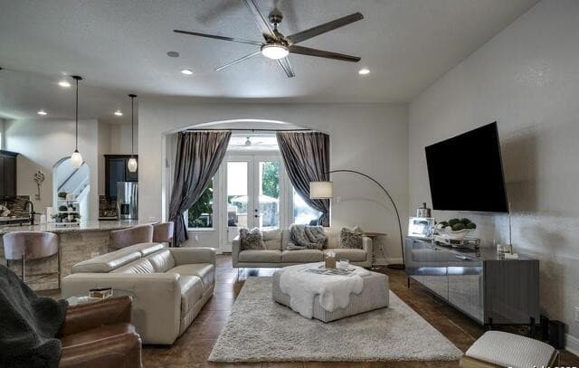 3-bedroom rental at 13326 Windmill Trace in Helotes, TX — photo 4