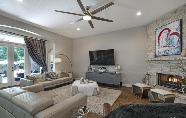 3-bedroom rental at 13326 Windmill Trace in Helotes, TX — photo 5