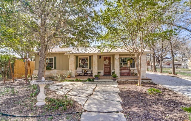 3-bedroom rental at 313 Roosevelt in Boerne, TX — photo 1