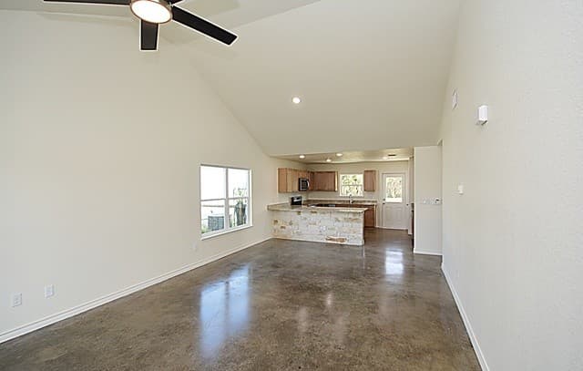 3-bedroom rental at 720 Cimarron in Spring Branch, TX — photo 3