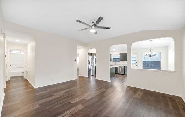 3-bedroom rental at 659 Rattler Bluff in San Antonio, TX — photo 3