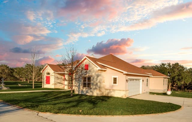 4-bedroom rental at 419 Rodalyn Drive in Boerne, TX — photo 3