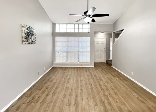 2-bedroom rental at 9140 Timber Path Unit UNIT 2604 in San Antonio, TX — photo 4