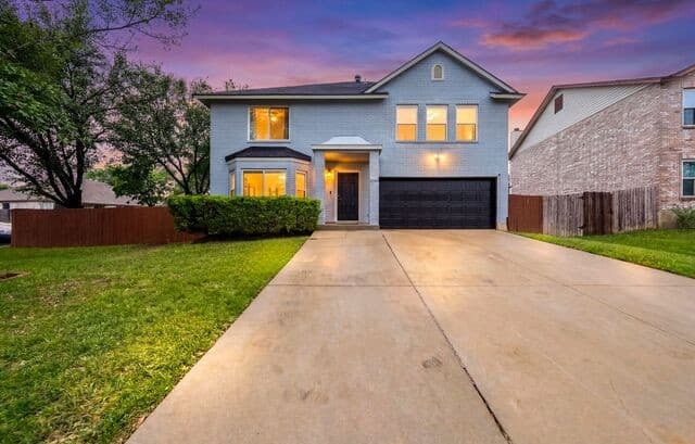 4-bedroom rental at 14107 Cougar Rock in San Antonio, TX — photo 1