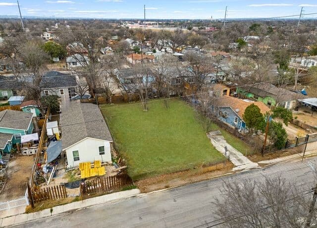 rental at 1017 Patton in San Antonio, TX — photo 3