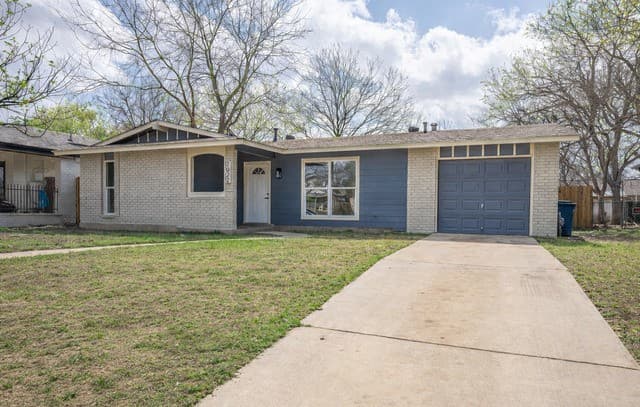 3-bedroom rental at 7022 Brownleaf in San Antonio, TX — photo 2