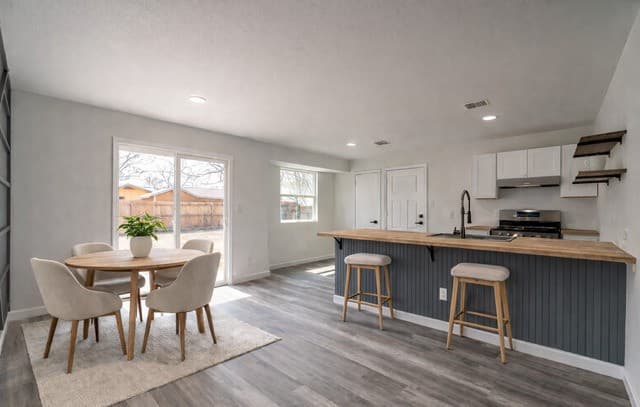 3-bedroom rental at 7022 Brownleaf in San Antonio, TX — photo 4