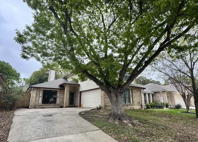 4-bedroom rental at 9122 Big Bethel in San Antonio, TX — photo 2