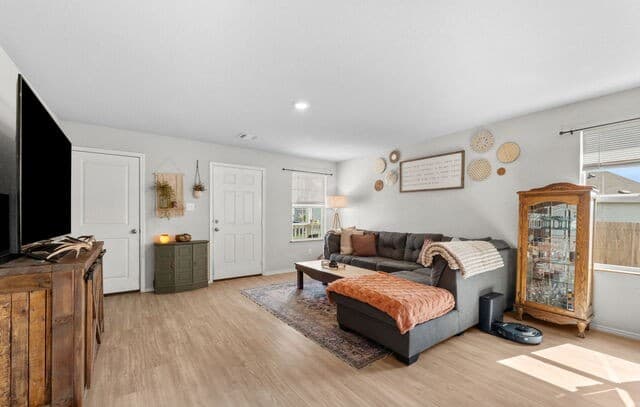 3-bedroom rental at 6403 Ignacio Court in San Antonio, TX — photo 4
