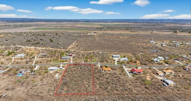 rental at TBD County Road 367 in Hondo, TX — photo 3