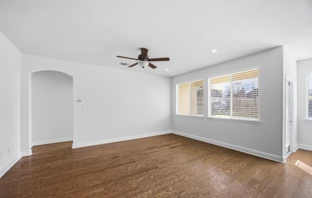4-bedroom rental at 4030 Calle De Cobre in San Antonio, TX — photo 5