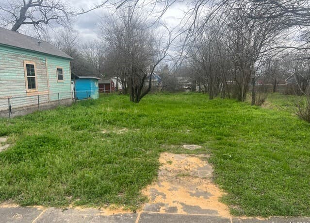 rental at 110 Utah in San Antonio, TX — photo 2