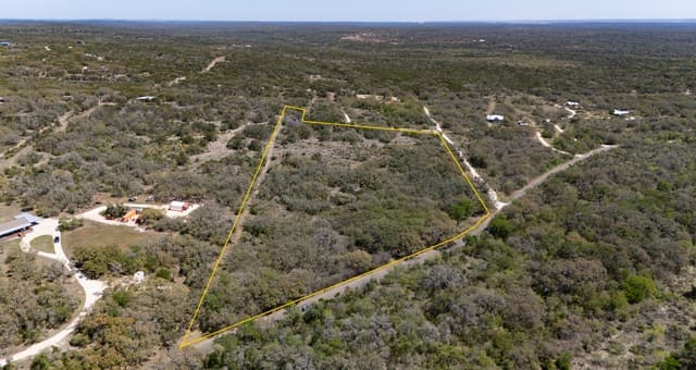 rental at TBD County Road 241 in Hondo, TX — photo 2