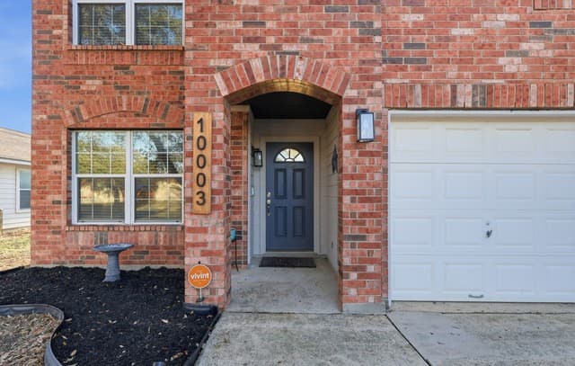 4-bedroom rental at 10003 Buescher in San Antonio, TX — photo 3