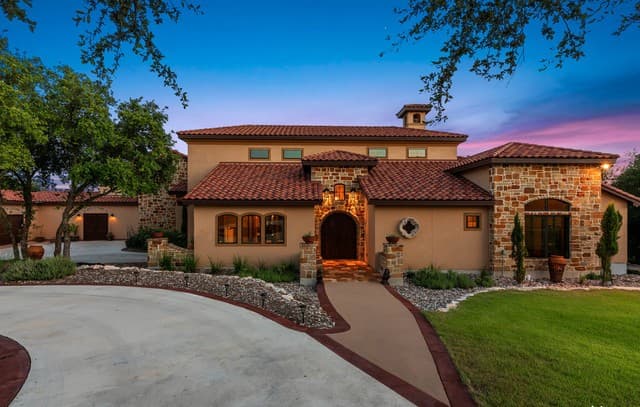 4-bedroom rental at 189 Shimmering Shore Ct in Spring Branch, TX — photo 1