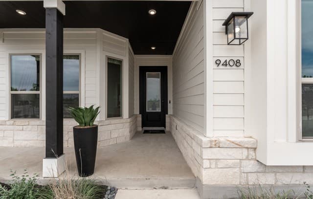 3-bedroom rental at 9435 Hidden Stone in Schertz, TX — photo 3