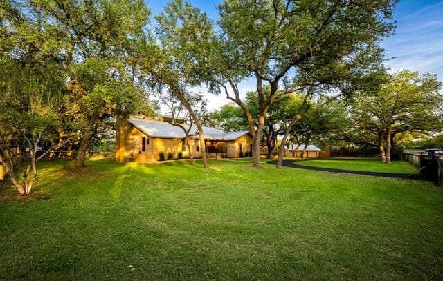 5-bedroom rental at 29274 Seabiscuit Dr in Fair Oaks Ranch, TX — photo 5