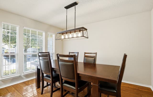 3-bedroom rental at 5927 Onyx Way in San Antonio, TX — photo 5