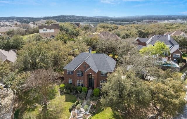 5-bedroom rental at 8718 Timberland Trl in Fair Oaks Ranch, TX — photo 3