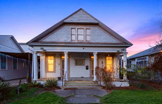 2-bedroom rental at 215 Sweet in San Antonio, TX — photo 1