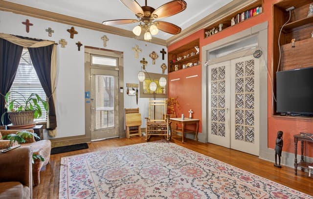 2-bedroom rental at 215 Sweet in San Antonio, TX — photo 3