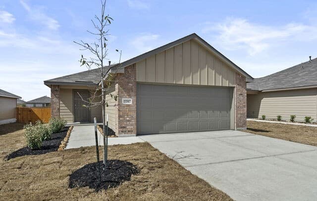 3-bedroom rental at 15507 Mint Patch Meadow in Von Ormy, TX — photo 1