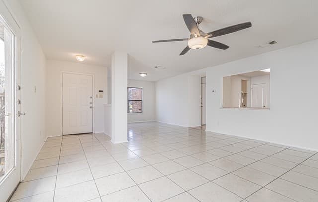 Home for sale at 9815 Messenger Pass in San Antonio, TX — photo 3