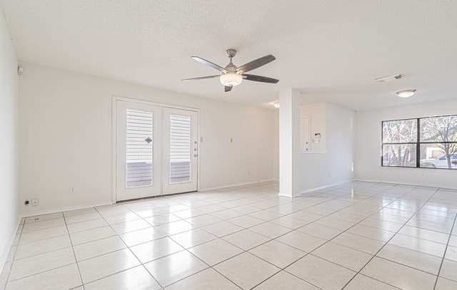 Home for sale at 9815 Messenger Pass in San Antonio, TX — photo 5