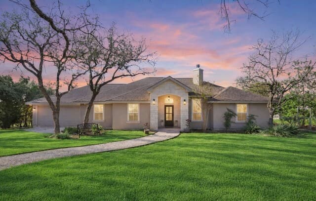 3-bedroom rental at 1336 Sparkman in Boerne, TX — photo 1