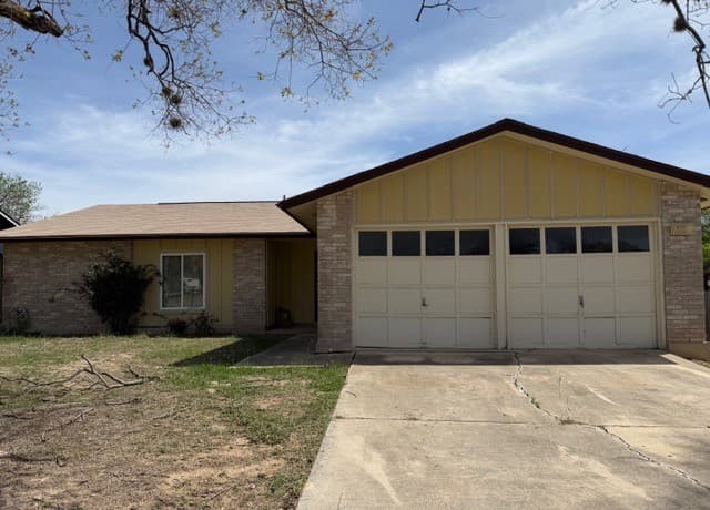 3-bedroom rental at 1070 Fillmore in San Antonio, TX — photo 1