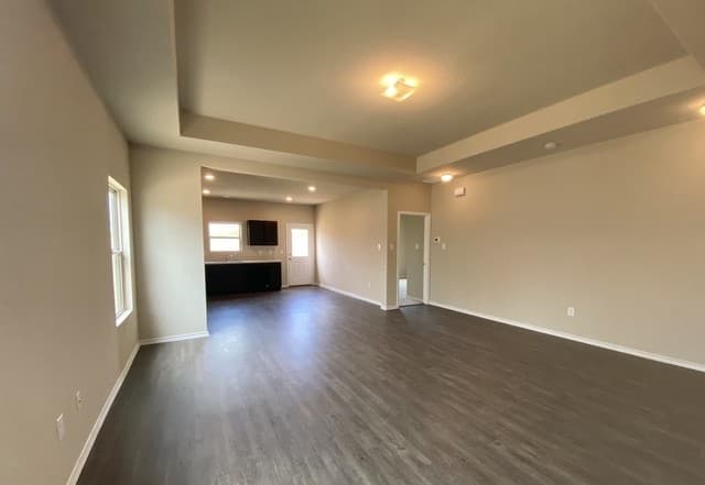 4-bedroom rental at 204 Broken Antler in San Antonio, TX — photo 4