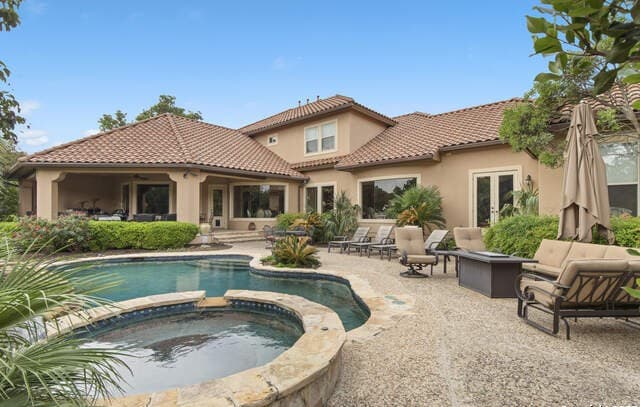 5-bedroom rental at 410 Bentley Mnr in Shavano Park, TX — photo 1