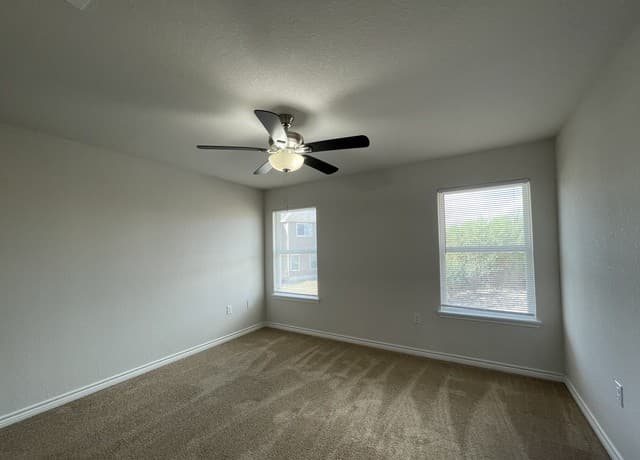 rental at 7311 Colina Way in Converse, TX — photo 5