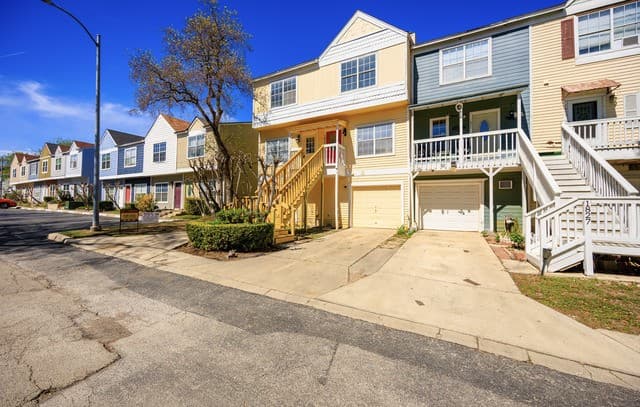 3-bedroom rental at 1825 Garys Park in San Antonio, TX — photo 3