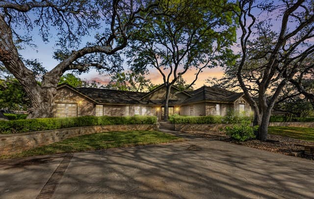 4-bedroom rental at 21749 Forest Waters in Garden Ridge, TX — photo 4