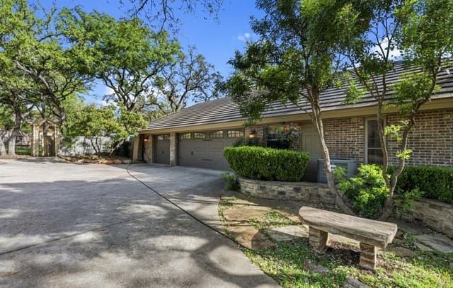 4-bedroom rental at 21749 Forest Waters in Garden Ridge, TX — photo 5