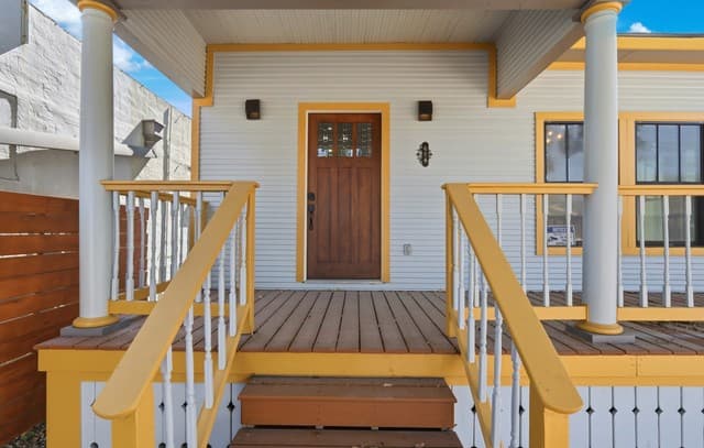 8-bedroom rental at 608 Labor in San Antonio, TX — photo 3