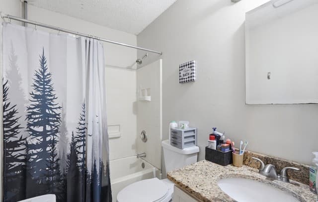 3-bedroom rental at 3518 Cameron Springs in San Antonio, TX — photo 5