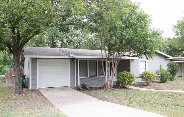3-bedroom rental at 4618 Neer in San Antonio, TX — photo 3
