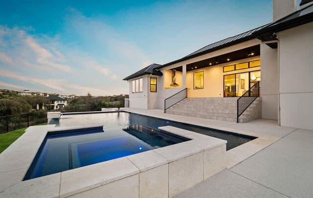3-bedroom rental at 23706 High Garden in San Antonio, TX — photo 3