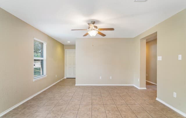 3-bedroom rental at 938 Spello Circle in San Antonio, TX — photo 5