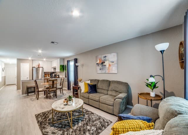 4-bedroom rental at 7623 Parish in San Antonio, TX — photo 2