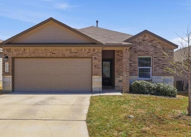 4-bedroom rental at 12914 Rosemary Bnd in St Hedwig, TX — photo 1