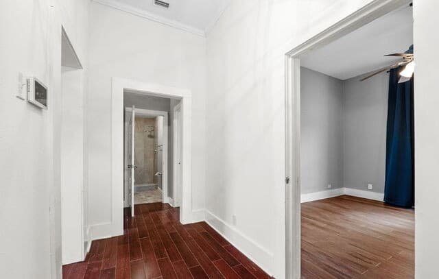3-bedroom rental at 419 E Woodlawn in San Antonio, TX — photo 4
