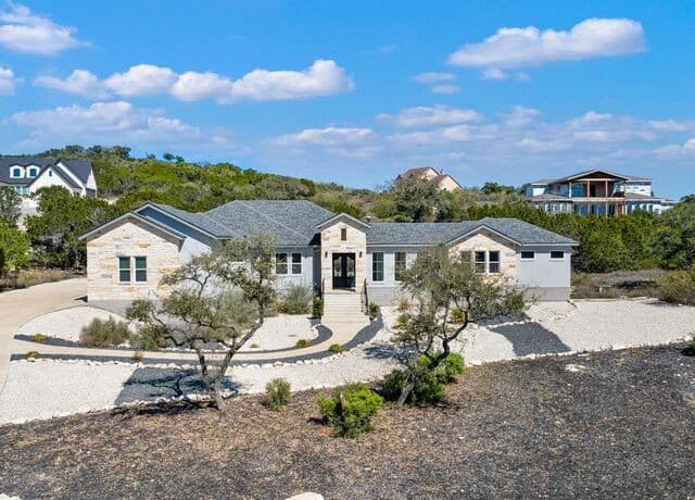 4-bedroom rental at 250 Pr 2775 in Mico, TX — photo 1