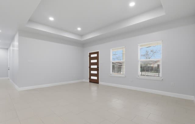 4-bedroom rental at 1635 E Chavaneaux in San Antonio, TX — photo 4