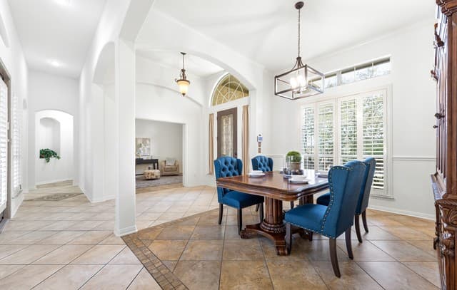 4-bedroom rental at 1510 Clementson Dr in San Antonio, TX — photo 5