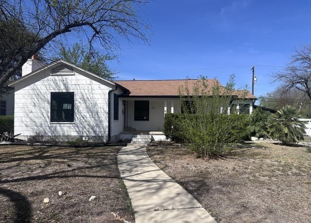 3-bedroom rental at 315 Shadwell in San Antonio, TX — photo 1