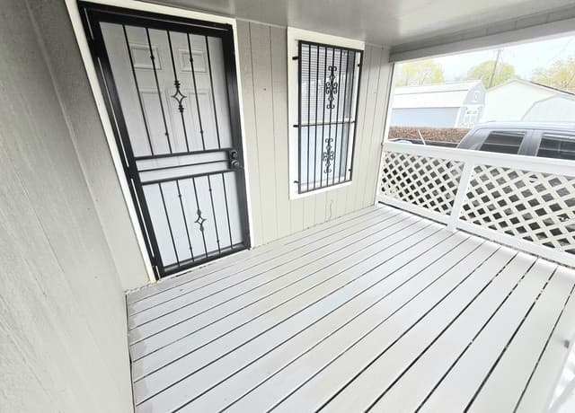 2-bedroom rental at 118 Fuente in San Antonio, TX — photo 4